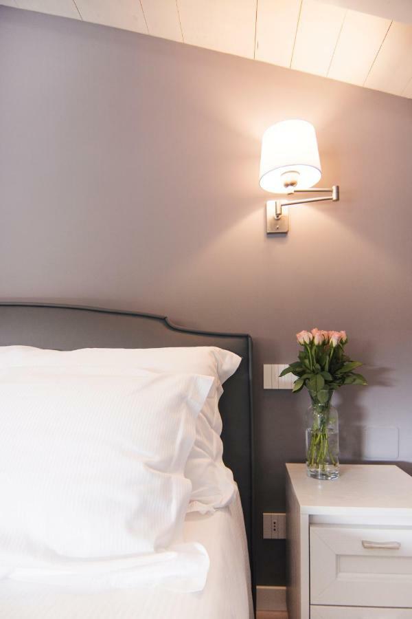 La Quadra Suites - Central Apartments In Iseo With Daily Housekeeping Exterior foto